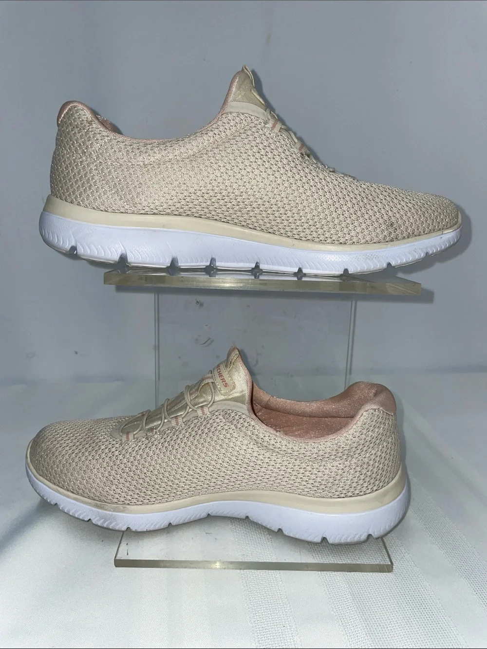 SKECHERS WOMENS SUMMITS FUN FLARE SNEAKERS FTL-05-103